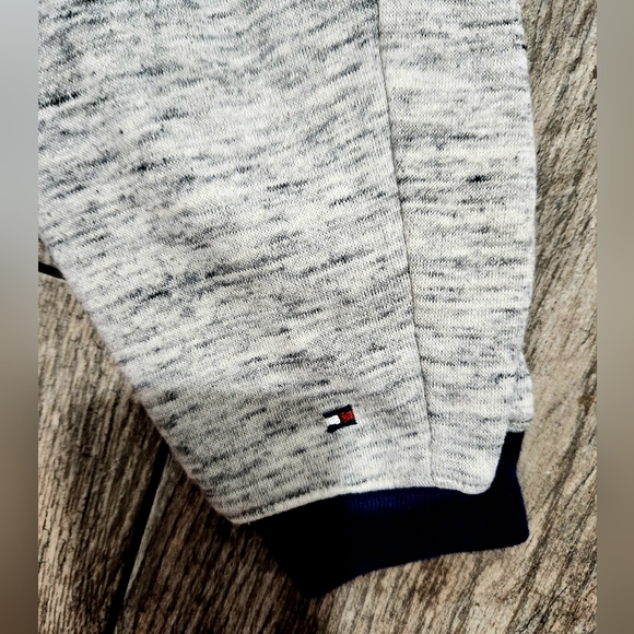 TWO Tommy Hilfiger Toddler 18m Sweatsuits w Pant &Full Zip both sets euc - Picture 6 of 10